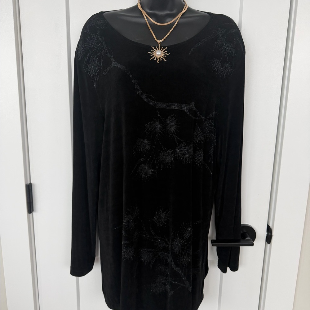 VINTAGE Piccadilly Canada 🇨🇦long sleeve scoop neck slinky knit top, embossed.